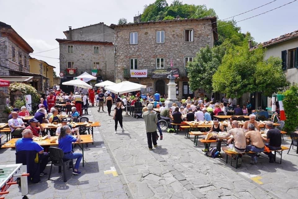 La Casetta Montefegatesi Zewnętrze zdjęcie